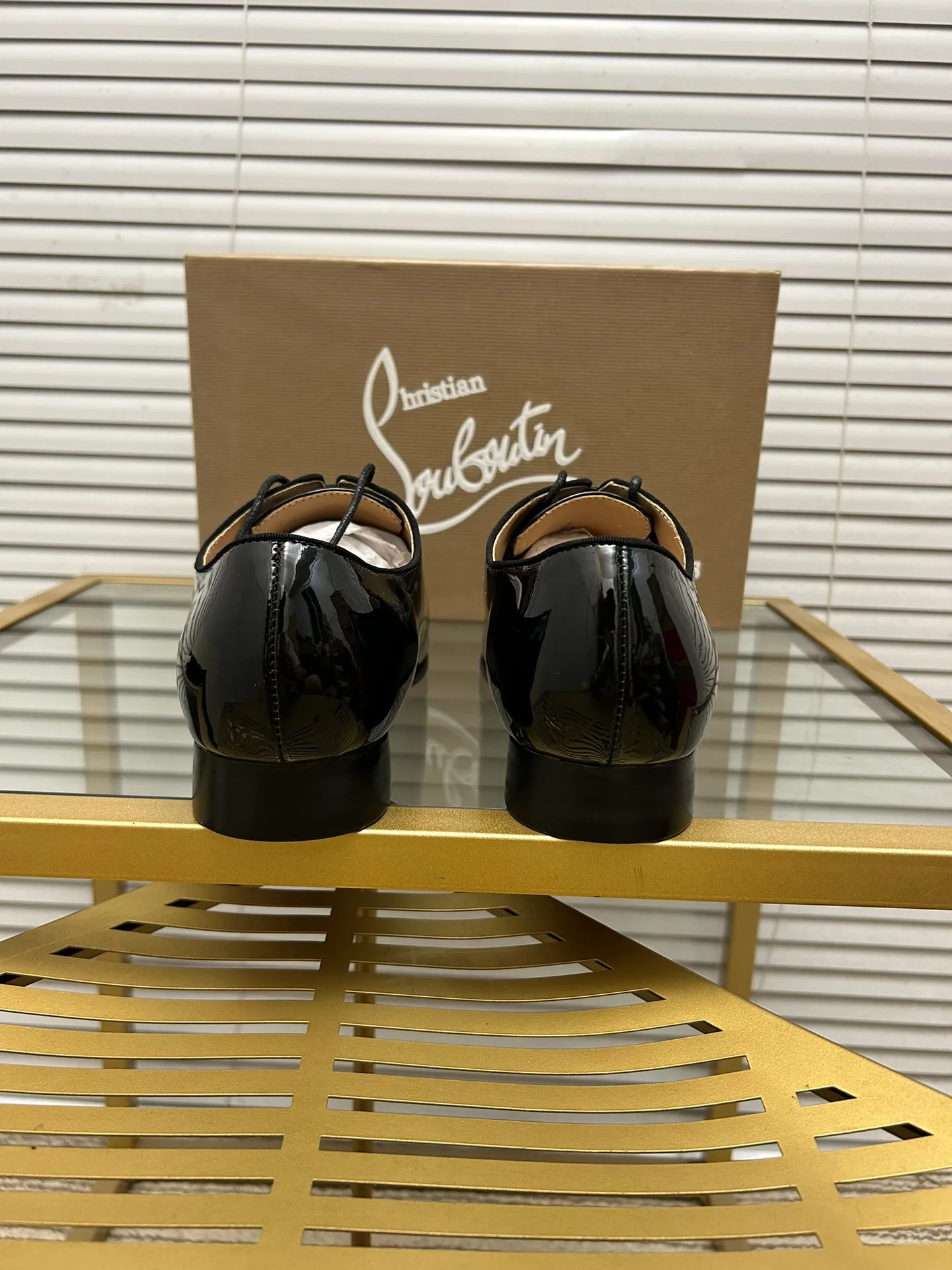 (Customized model) Ex-factory price is 500. christian louboutin (CL red sole shoes) counter series, casual leather shoes for couples 📢 📢 📢 Exclusive hot style release 🎈🎈💪 Movable latex feet 👻 Finished outsole line [Proud] 😝Female 35-40# Male 38#-46, global supply😝 [Top version]: Original imported genuine leather upper, top original leather lining, original molded TPU outsole, original 1:1 detail processing, original shoe last,